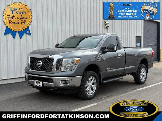 2017 Nissan Titan XD SV 4WD photo