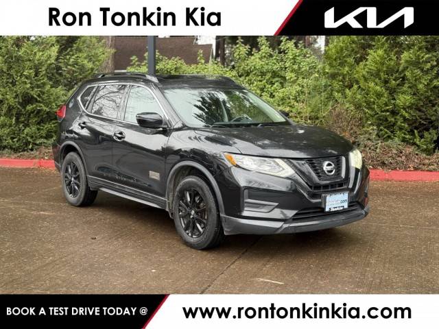 2017 Nissan Rogue SV AWD photo