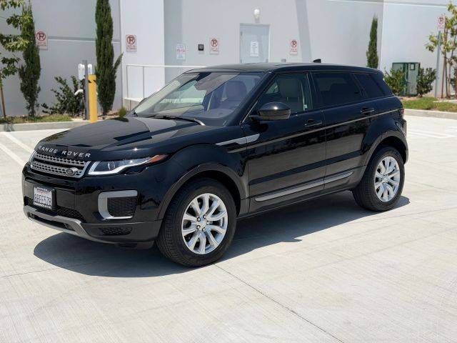 2017 Land Rover Range Rover Evoque SE 4WD photo