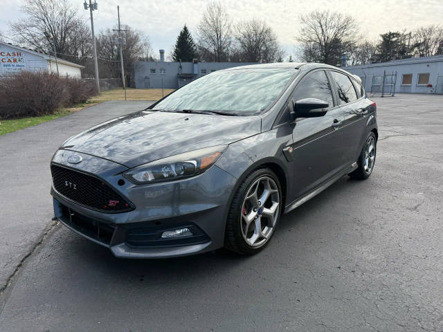 2017 Ford Focus ST FWD photo