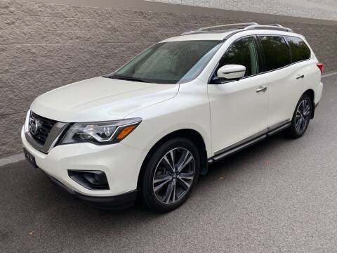 2017 Nissan Pathfinder Platinum 4WD photo