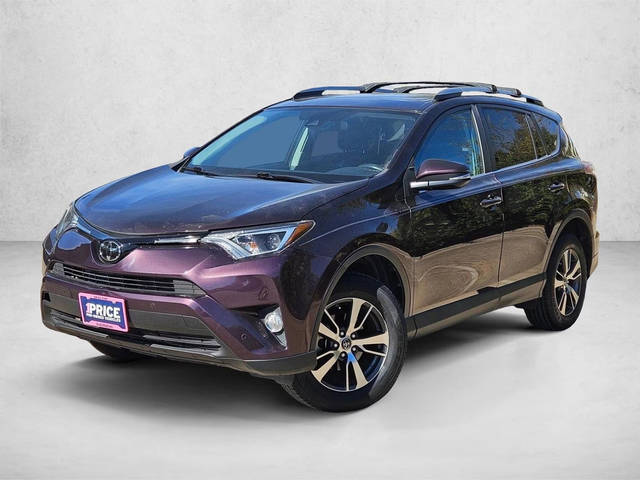 2017 Toyota RAV4 XLE FWD photo