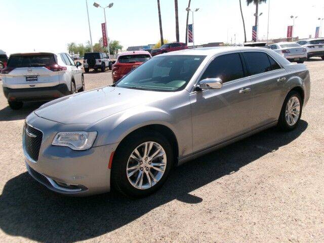 2016 Chrysler 300 300C RWD photo