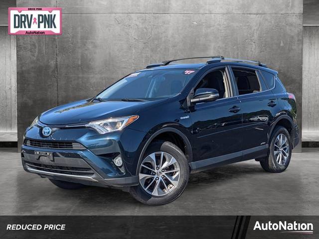 2017 Toyota RAV4 XLE AWD photo