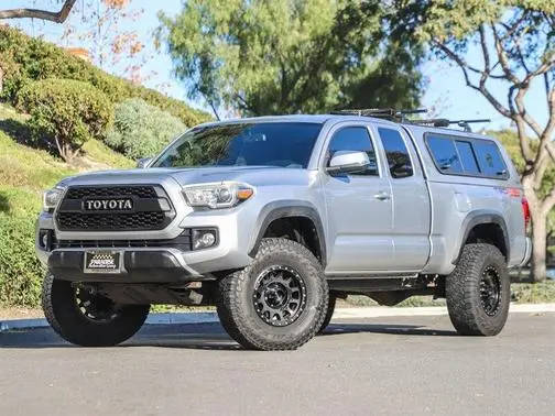 2017 Toyota Tacoma TRD Off Road 4WD photo