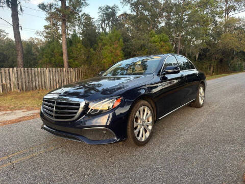 2017 Mercedes-Benz E-Class E 300 Luxury RWD photo