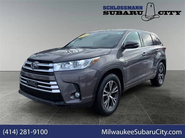 2017 Toyota Highlander LE Plus AWD photo