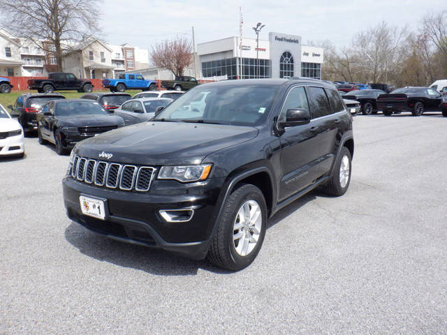 2017 Jeep Grand Cherokee Laredo 4WD photo