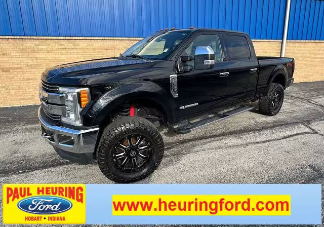 2017 Ford F-250 Super Duty Lariat 4WD photo