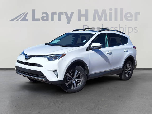 2017 Toyota RAV4 XLE AWD photo