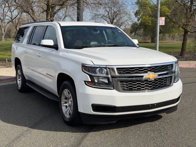 2016 Chevrolet Suburban LT 4WD photo