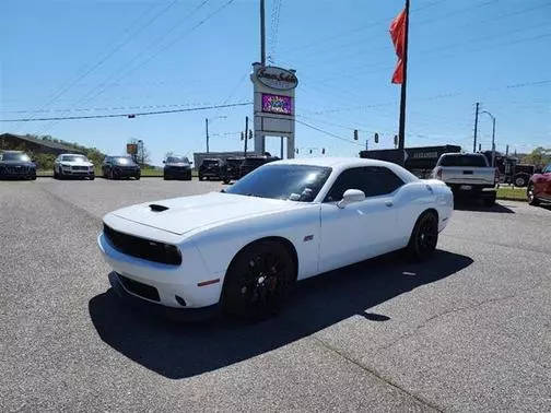 2016 Dodge Challenger SRT 392 RWD photo