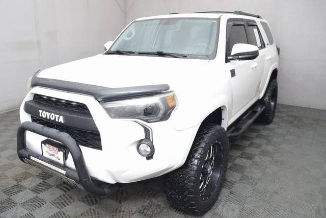 2016 Toyota 4Runner SR5 4WD photo