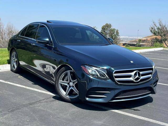 2017 Mercedes-Benz E-Class E 300 Sport RWD photo