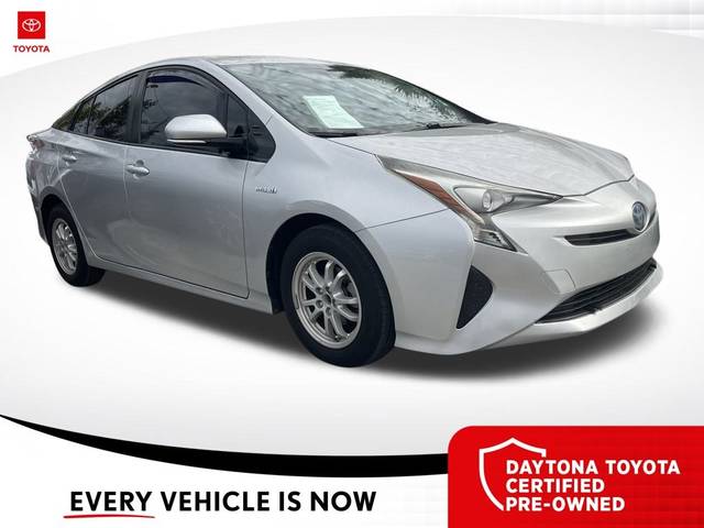 2017 Toyota Prius Three FWD photo