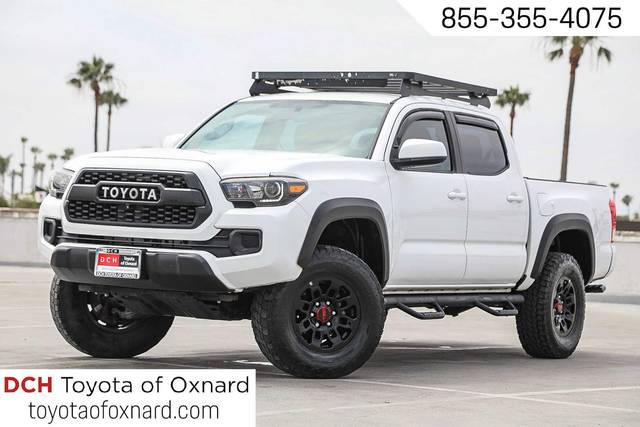 2017 Toyota Tacoma SR 4WD photo