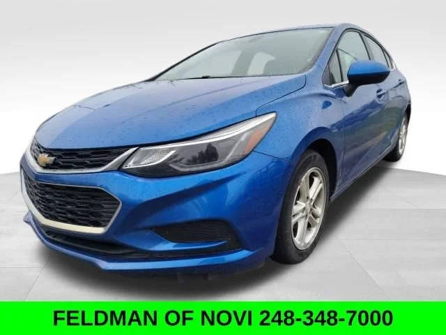 2017 Chevrolet Cruze LT FWD photo