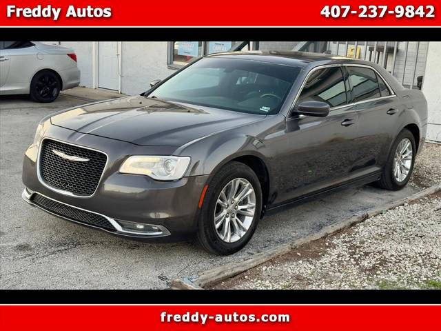 2017 Chrysler 300 Limited RWD photo