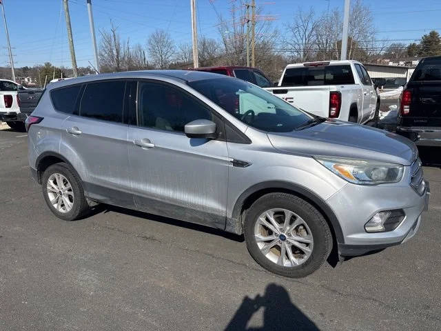 2017 Ford Escape SE FWD photo
