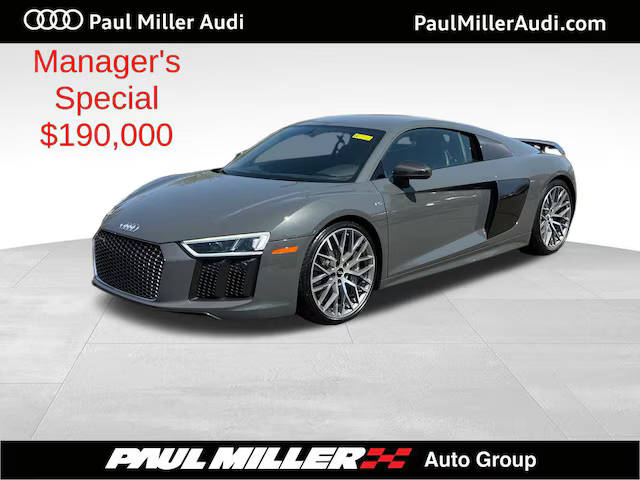 2017 Audi R8 V10 plus AWD photo