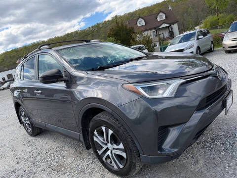 2017 Toyota RAV4 LE AWD photo
