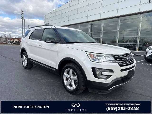 2017 Ford Explorer XLT 4WD photo