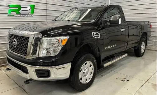 2017 Nissan Titan XD SV 4WD photo