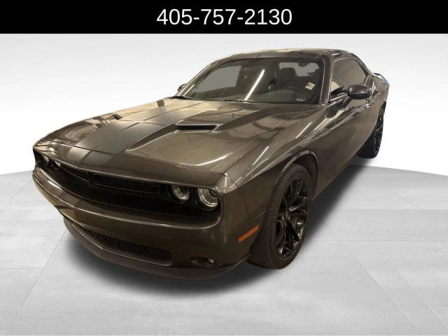 2017 Dodge Challenger SXT Plus RWD photo
