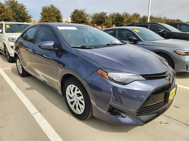 2017 Toyota Corolla LE FWD photo