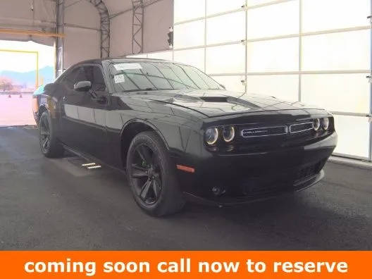 2015 Dodge Challenger SXT RWD photo