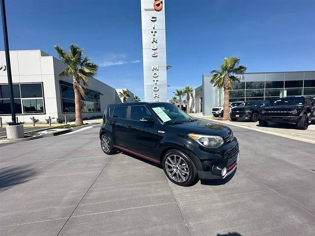 2017 Kia Soul ! FWD photo