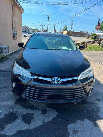 2017 Toyota Camry LE FWD photo