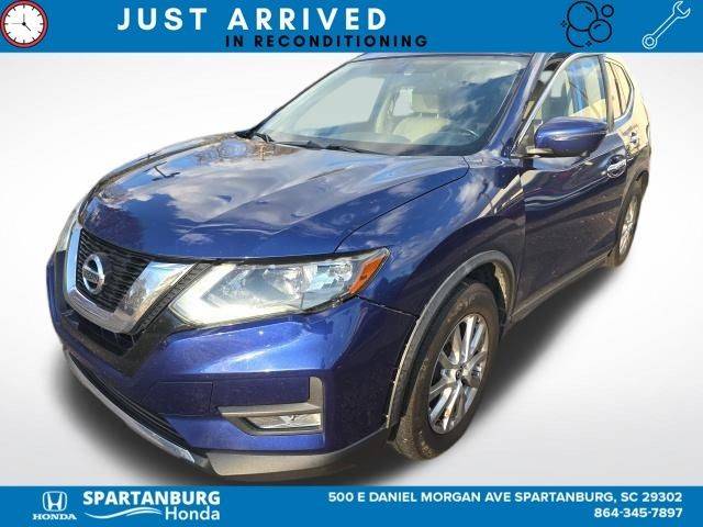 2017 Nissan Rogue SV FWD photo