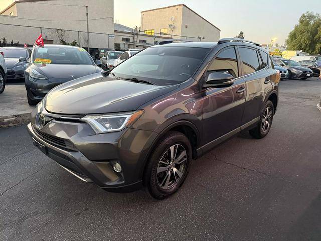 2017 Toyota RAV4 XLE AWD photo