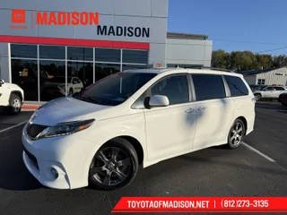 2017 Toyota Sienna SE FWD photo