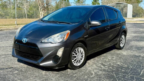 2016 Toyota Prius c One FWD photo