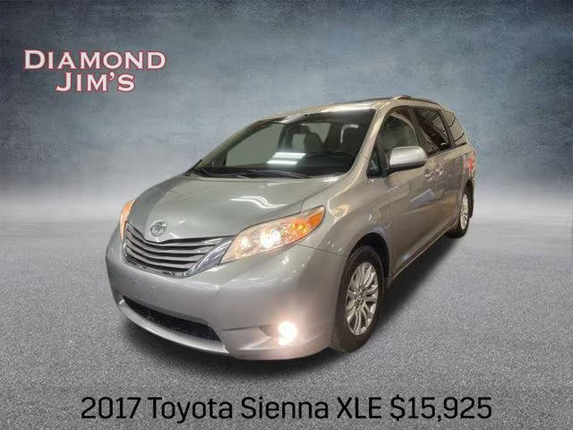 2017 Toyota Sienna XLE FWD photo