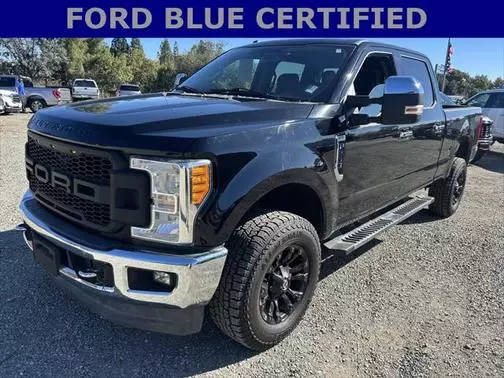 2017 Ford F-250 Super Duty Lariat 4WD photo