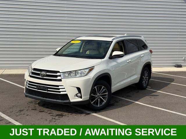 2017 Toyota Highlander XLE AWD photo