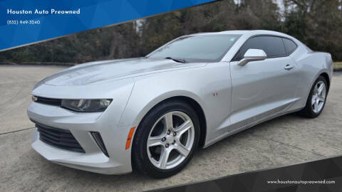 2017 Chevrolet Camaro 1LT RWD photo