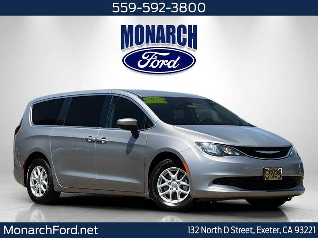 2017 Chrysler Pacifica Minivan LX FWD photo