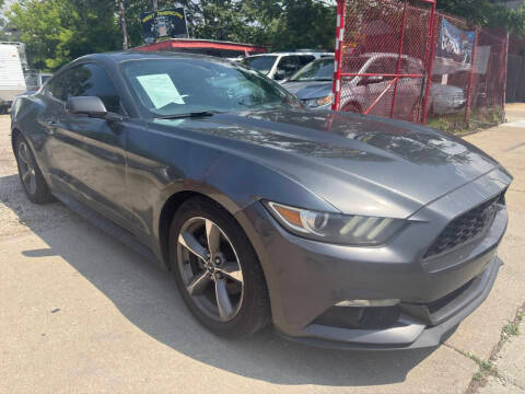 2017 Ford Mustang EcoBoost RWD photo