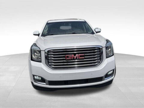 2017 GMC Yukon XL SLT 4WD photo