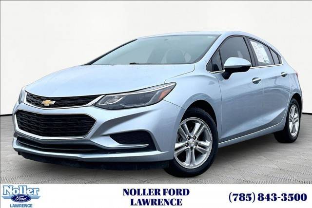 2017 Chevrolet Cruze LT FWD photo