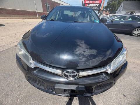 2017 Toyota Camry SE FWD photo