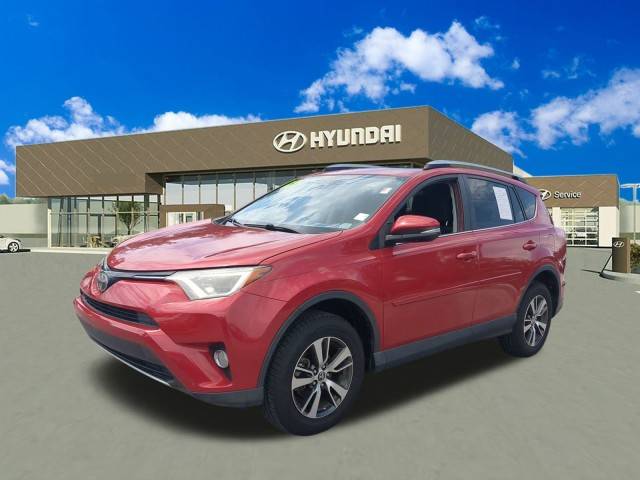 2017 Toyota RAV4 XLE FWD photo