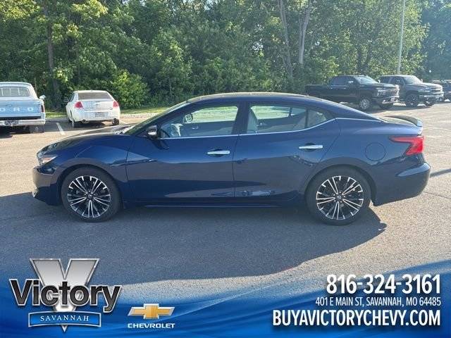 2017 Nissan Maxima Platinum FWD photo