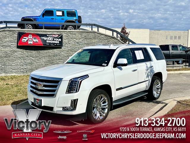 2017 Cadillac Escalade Luxury 4WD photo