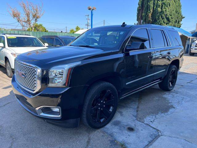 2017 GMC Yukon Denali 4WD photo