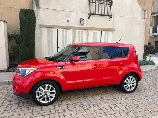 2017 Kia Soul + FWD photo